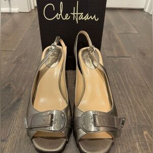Cole Haan Air Eliana Sling Vintage Silver SZ 8.5 Used excellent condition w/box